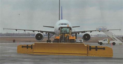 liveboxx airport snowplow 